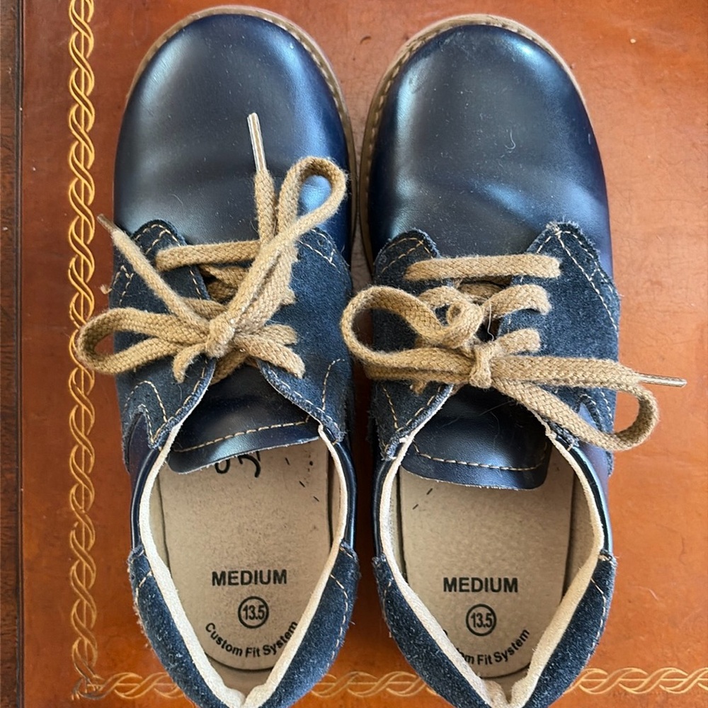FootMates-navy blue dress shoe. Sz 13.5